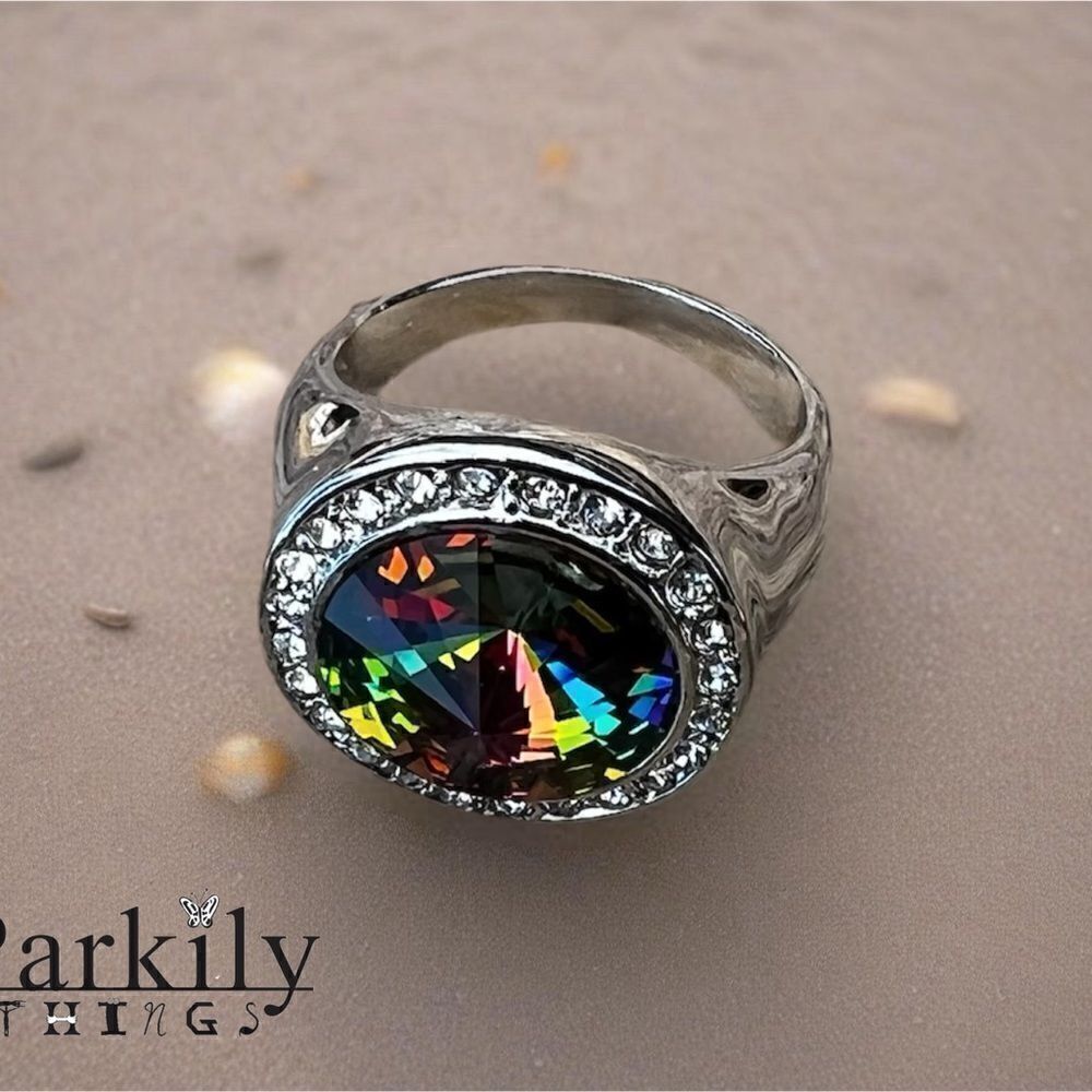 Sparkly statement ring made with Swarovski crystal size 9 - Picture 3 of 7